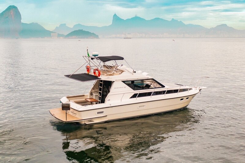 Boat Rio 36 - Lancha para 11 pessoas